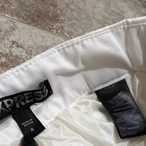 NEW Express High Rise Full White Mini Skirt Puckered Textured Dot Size 4 - Picture 5 of 10